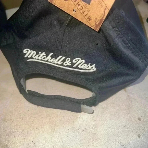 NWT Mitchell & Ness Cleveland Cavaliers logo hat - Picture 3 of 6